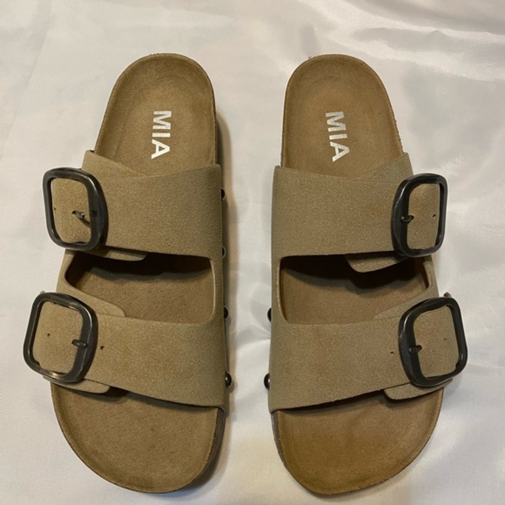 MIA Qianna Sand Amber Platform Sandals